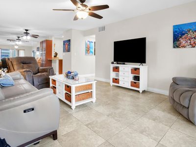 6411 BAY CLUB Drive #2