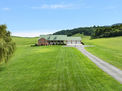 206 Valley Rd