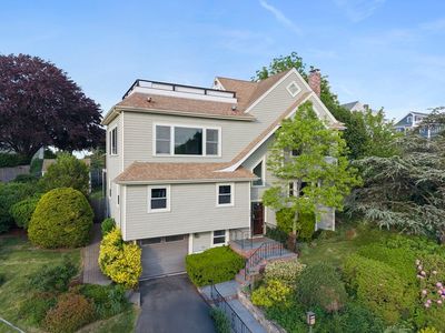 122 Parke Ave