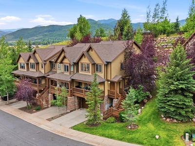 3001 Canyon Links Dr
