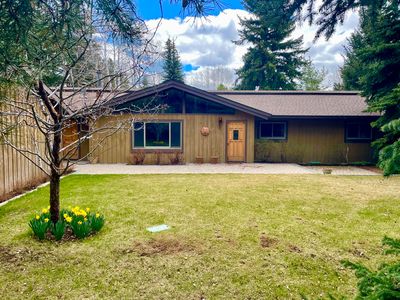 593 Thistle Ln