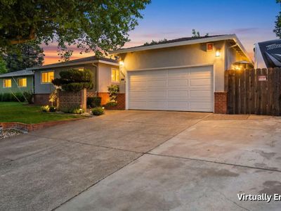 3824 E Beechwood Drive