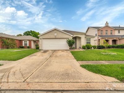 8523 Ashford Green Ln
