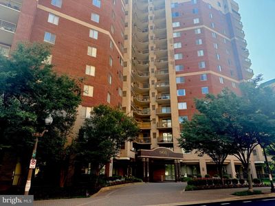 901 N Monroe St APT 402