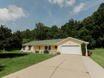 170 Lady Bird Ln