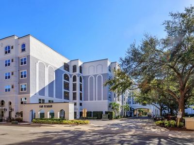 304 E South St UNIT 5022