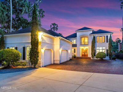 185 ROSCOE Boulevard N