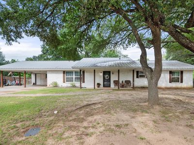 951 Faircrest Dr