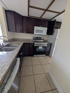 7840 Niagara Ave #325