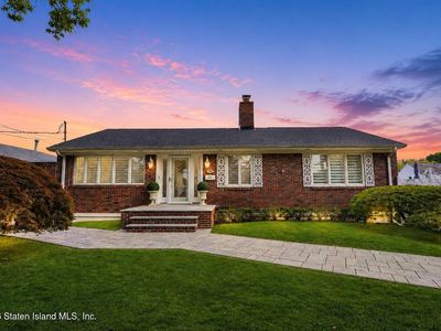 104 Howton Ave