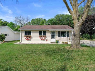 1008 Meadowview Dr