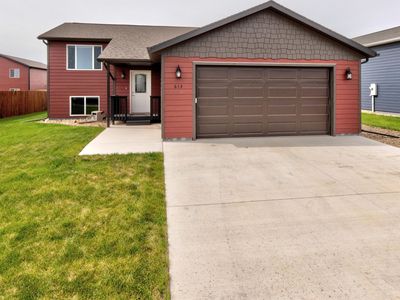 613 Civil Way