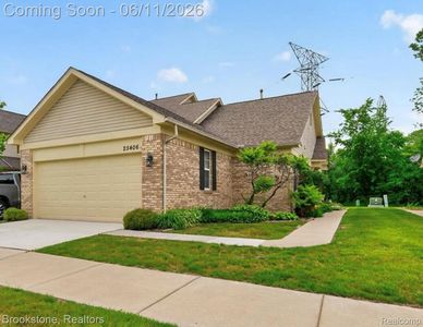Property at 25406 Willowbrook Ct, Flat Rock, MI