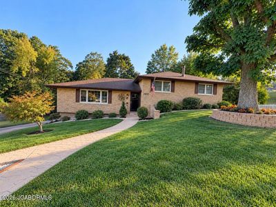2937 Hillview Dr