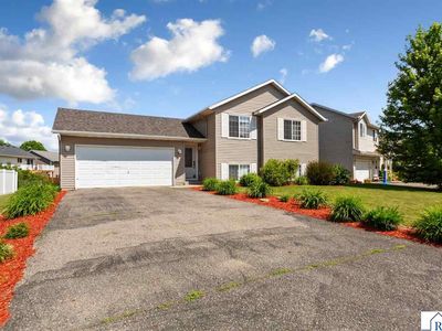 829 Tanager Rd