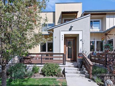 443 E Danika Ln
