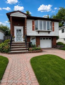487 Ionia Ave