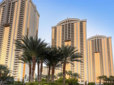 125 E Harmon Ave #2411