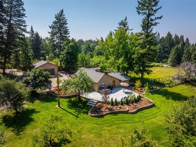 2264 Foothill Rd