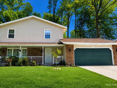 Property at 4810 Stauffer Ave SE, Kentwood, MI