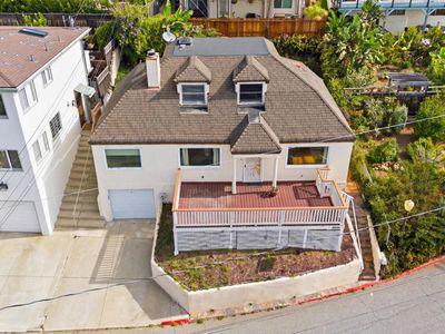 2381 Hyland Ave