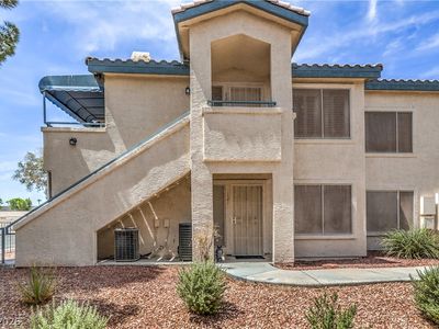 3425 E Russell Rd Unit 221