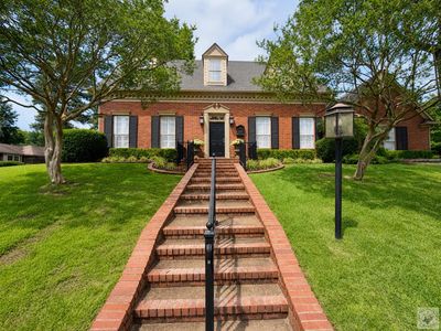 6105 Pleasant Ln