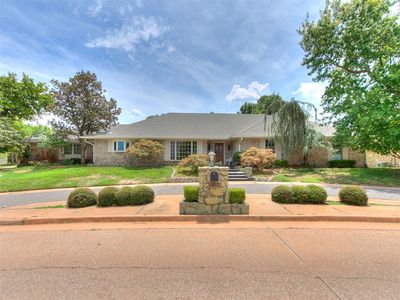 1108 Oak Tree Dr