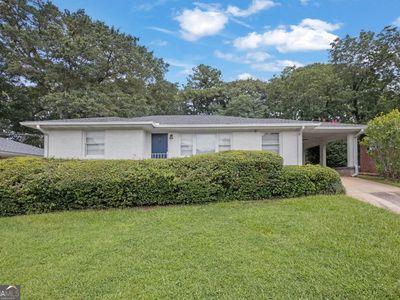 2015 Montrose Dr