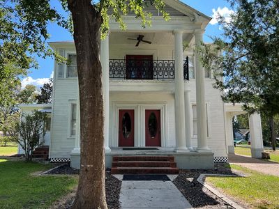 305 W Main St