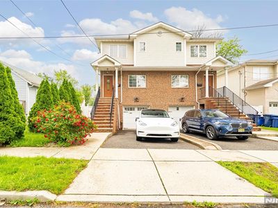 286 James St