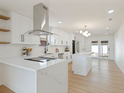 Property at 9102 Lindaro Ln, Dallas, TX