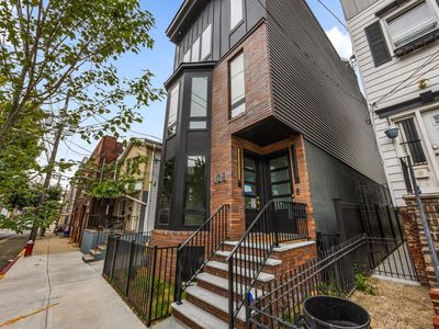 109 Webster Ave #1