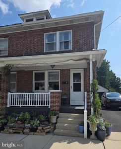 37 S Sumner St