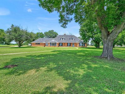1101A Brooks Ln