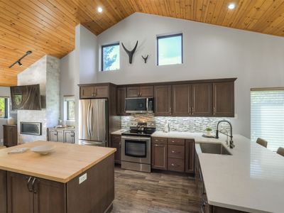 113 Village Point Drive UNIT 113