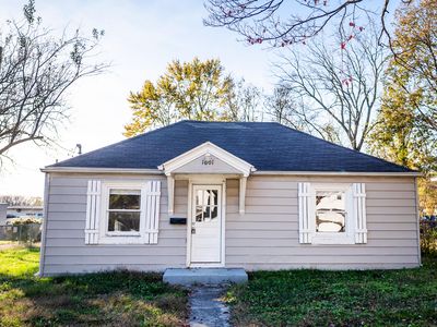 1601 N Rogers Avenue