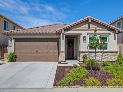 4406 Hawkfinch Cir