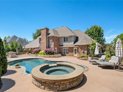 3 S Sherwood Dr