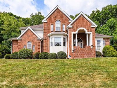 Property at 127 Woodhaven Dr, Jeannette, PA