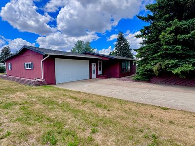 Property at 101 7th Ave NW, Bowman, ND