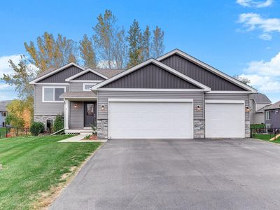 2568 Cold Lake Trl W