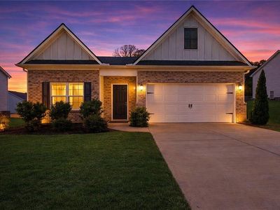 Property at 176 Innis Brook Cir, Cartersville, GA