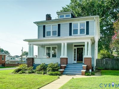 801 Edge Hill Rd