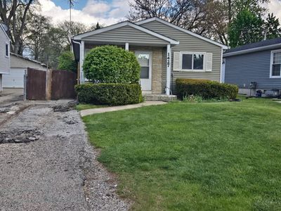 Property at 1427 Kildeer Dr, Round Lake Beach, IL