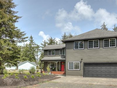 872 Albion Avenue SE