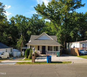 312 E End Ave