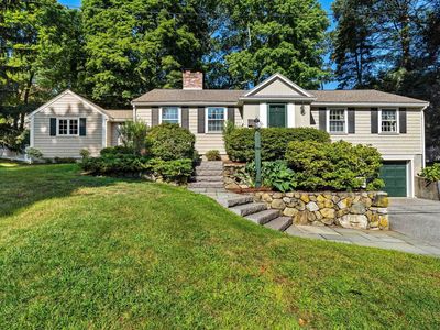 5 Willowdale Rd