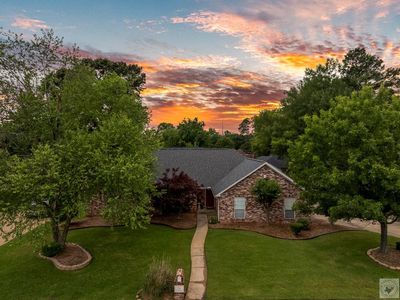 24 Windmere Dr