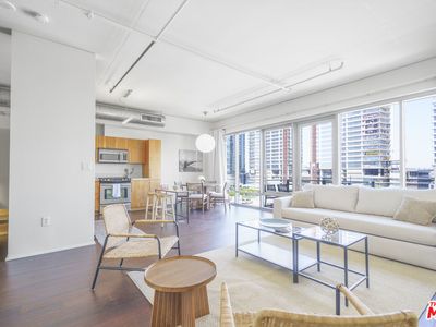 1100 S Hope St APT 914